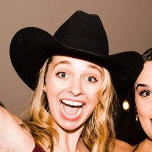 Meet your Posher, Libby